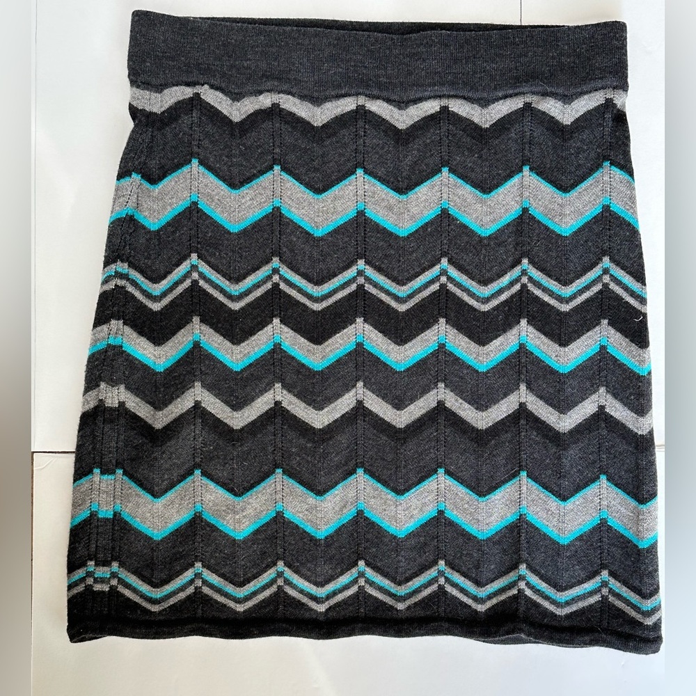 Krimson Klover skirt by Sweater Girl , soft Merino Wool, Chevron, size M